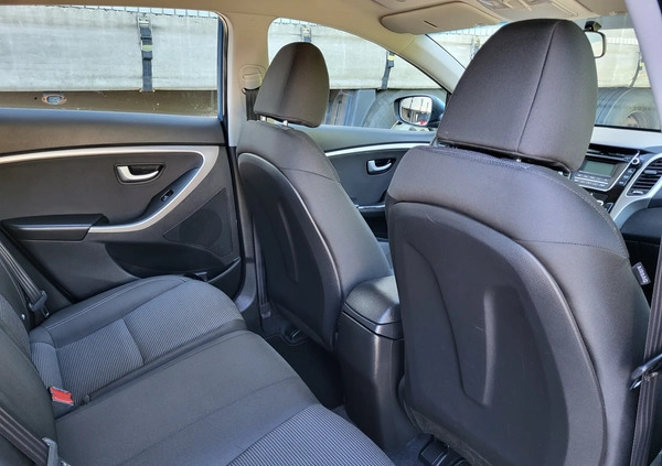 Hyundai I30 cena 39999 przebieg: 74338, rok produkcji 2015 z Drezdenko małe 781